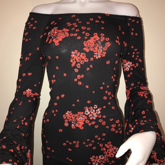 Free People Tops - NWT- Free People Twist-Sleeve Top